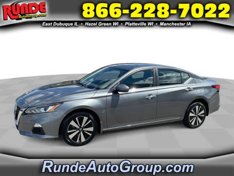 2022 Nissan Altima for sale at Runde PreDriven in Hazel Green WI