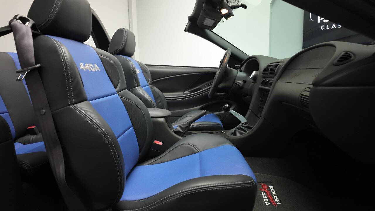 2004 Ford Mustang 55
