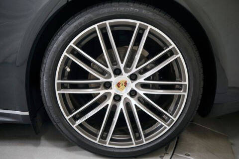 2018 Porsche Panamera 4 Executive