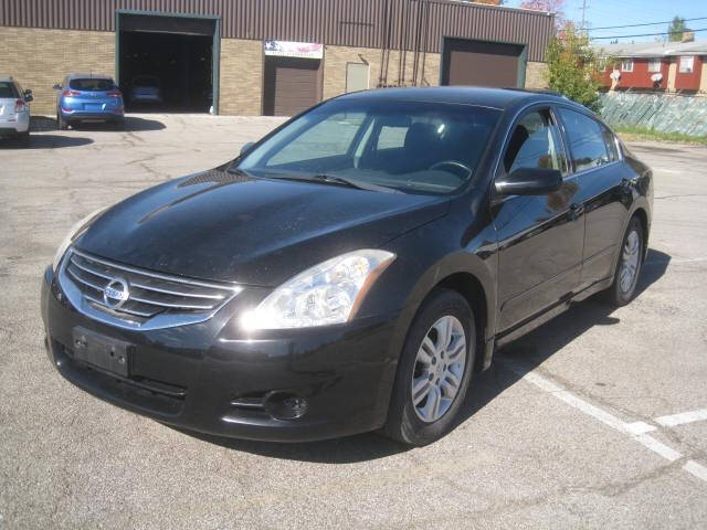 Nissan Altima's photo