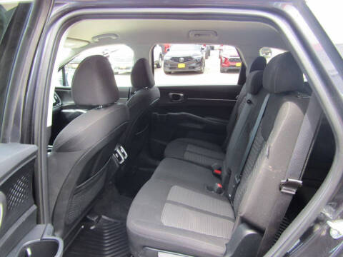2025 Kia Sorento LX