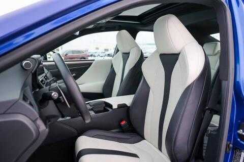 2022 Lexus ES 300h F SPORT