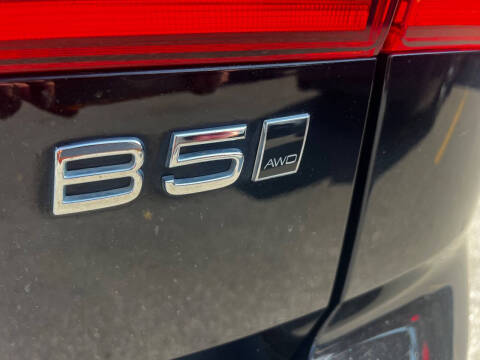 2023 Volvo XC60 B5 Core