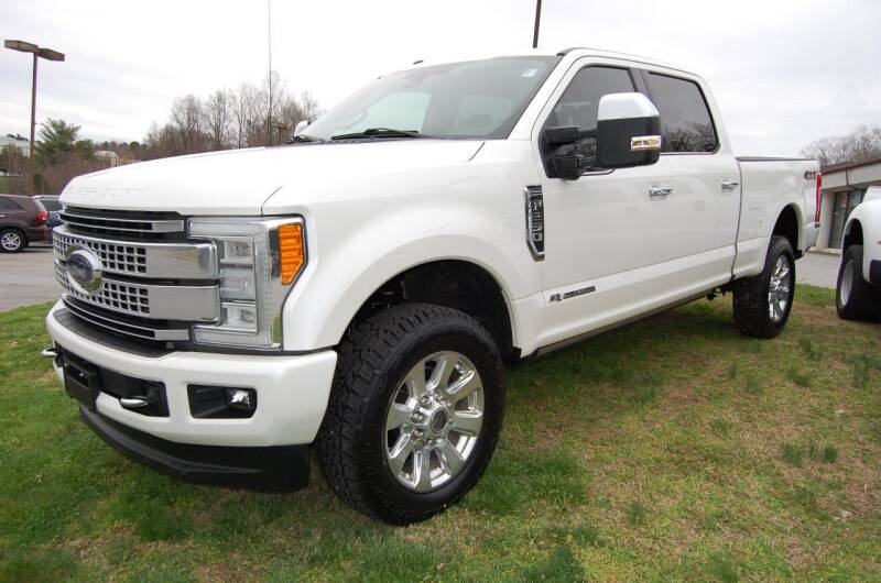 2017 Ford F-250 Super Duty for sale at Modern Motors - Thomasville INC in Thomasville NC