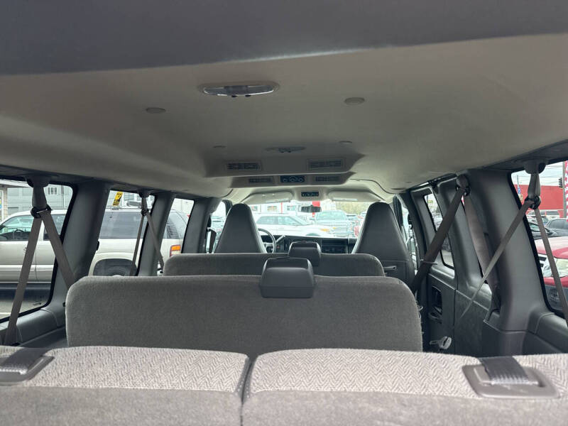 2017 Chevrolet Express LT 3500