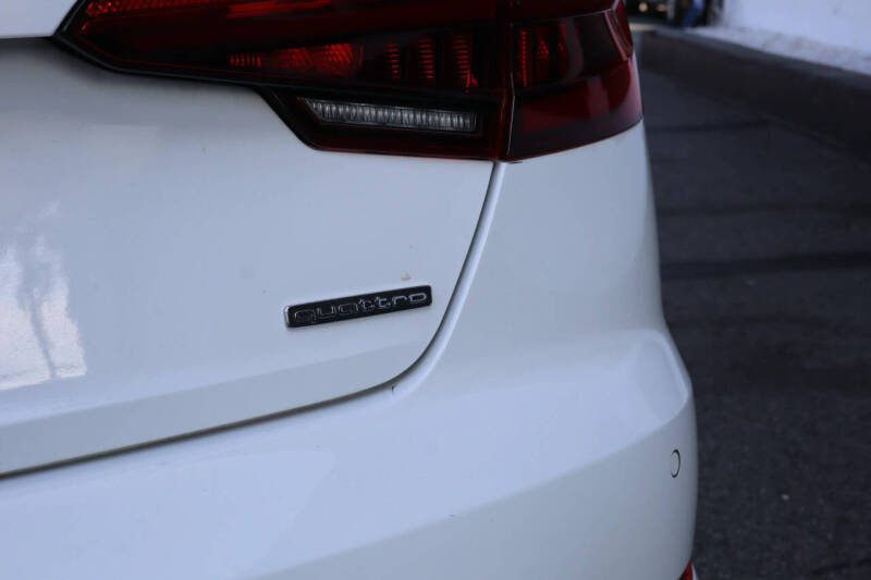 2017 Audi A4 2.0T quattro Premium Plus