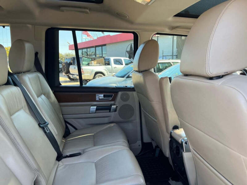 2016 Land Rover LR4 HSE LUX