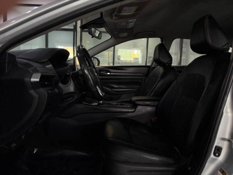 2022 Nissan Altima 2.5 SR