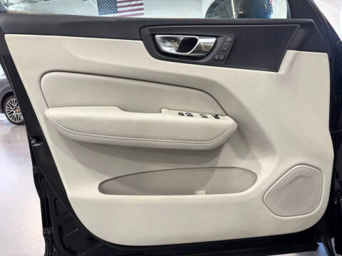 2019 Volvo XC60 T5 Momentum