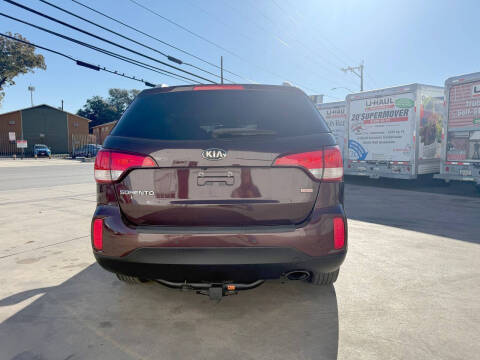 2014 Kia Sorento LX