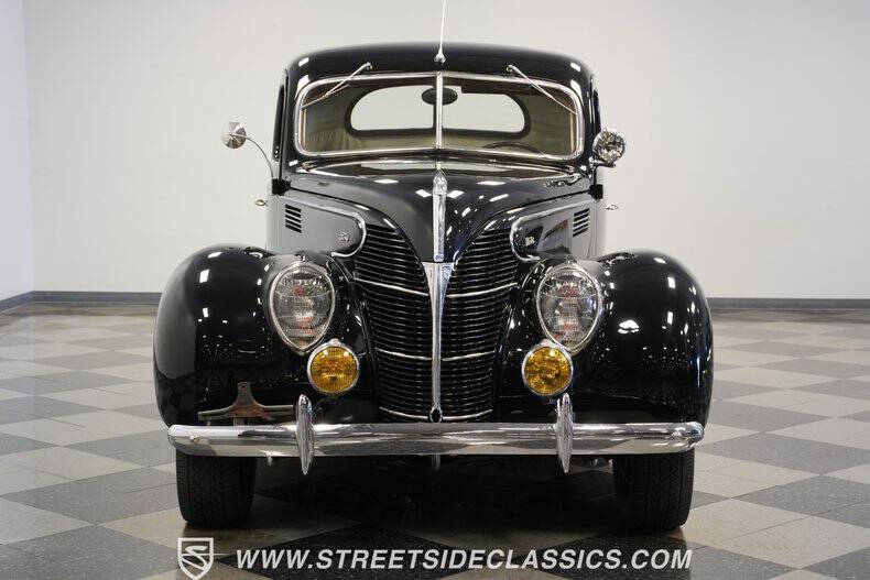 1939 Ford Deluxe