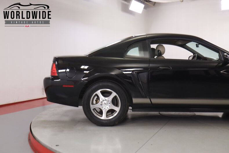 2004 Ford Mustang