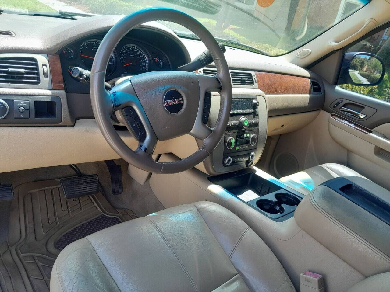 2014 GMC Yukon SUV / Crossover - $9,950