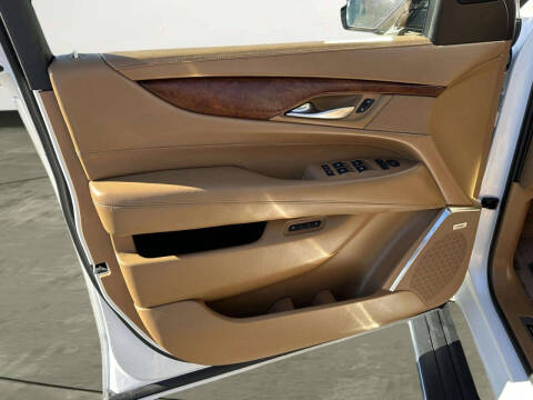 2017 Cadillac Escalade ESV Platinum