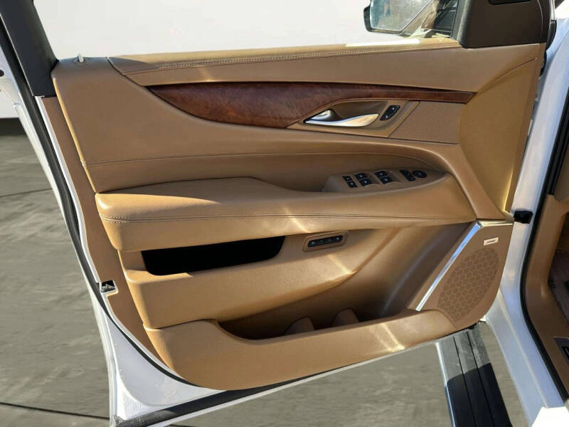 2017 Cadillac Escalade ESV Platinum