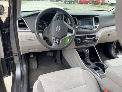 2016 Hyundai Tucson SE