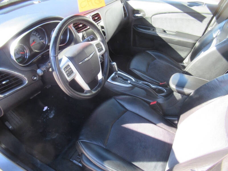 2014 Chrysler 200 Limited