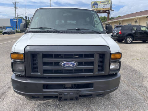 2013 Ford E-Series E-350 SD XL