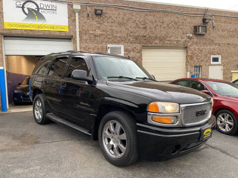 2006 GMC Yukon for sale at Godwin Motors inc in Silver Spring MD