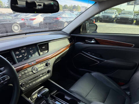 2017 Kia Cadenza Premium