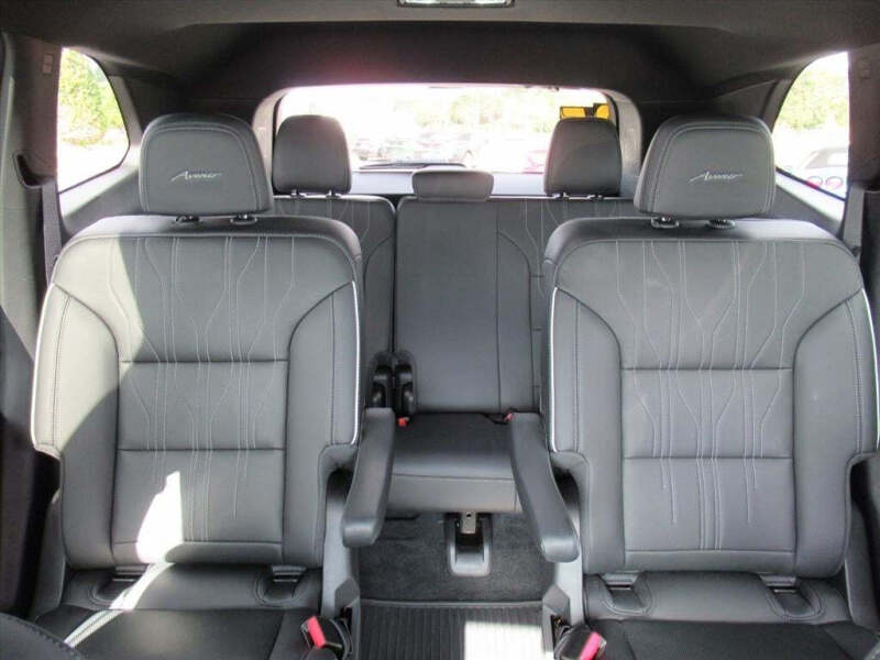 2025 Buick Enclave Avenir