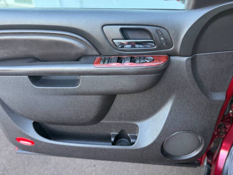 2011 Cadillac Escalade Premium