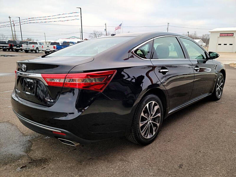 2018 Toyota Avalon XLE