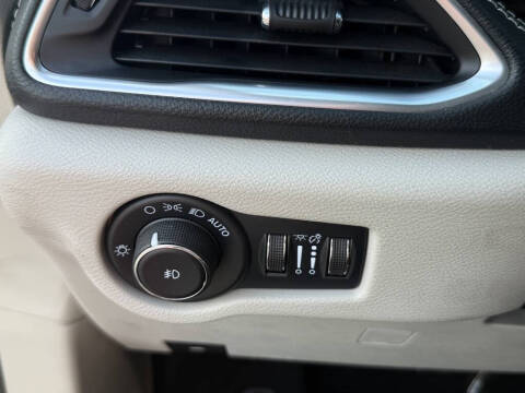 2023 Chrysler Pacifica Plug-In Hybrid Limited