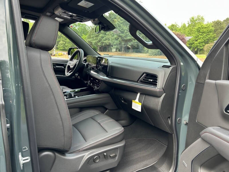 2025 Chevrolet Tahoe RST