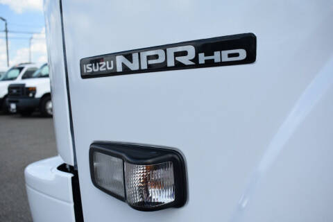 2017 Isuzu NPR-HD