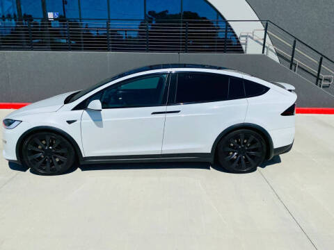 2023 Tesla Model X Standard Range