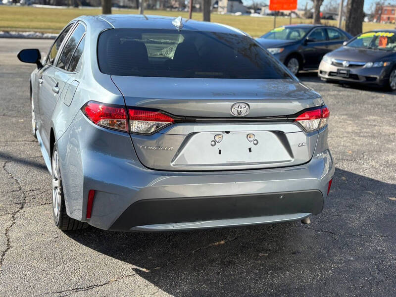 2022 Toyota Corolla LE