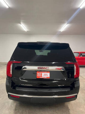 2022 GMC Yukon XL SLT