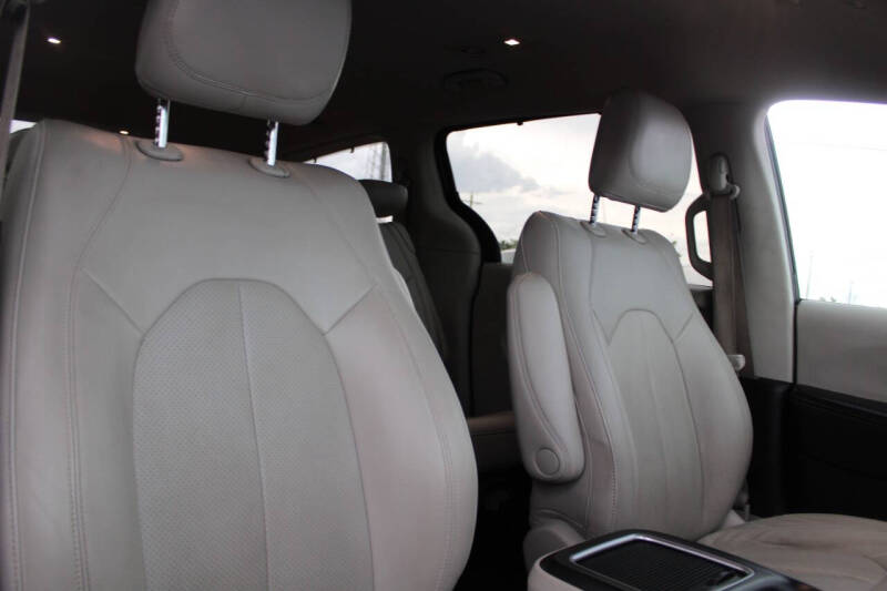 2021 Chrysler Pacifica Touring L