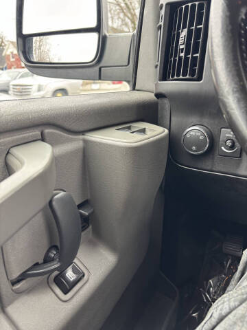 2019 GMC Savana 2500