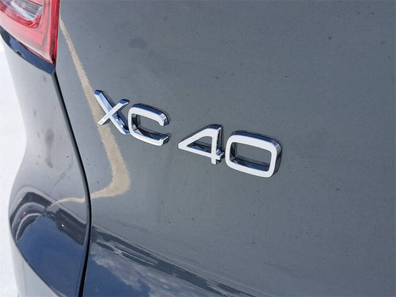 2026 Volvo XC40 B4 Core