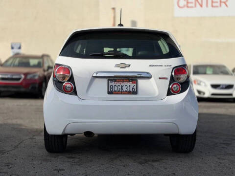 2016 Chevrolet Sonic LTZ Auto