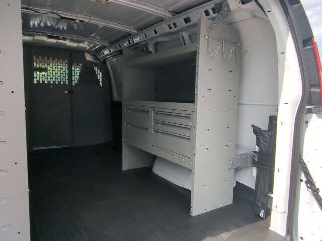 2025 GMC Savana 2500