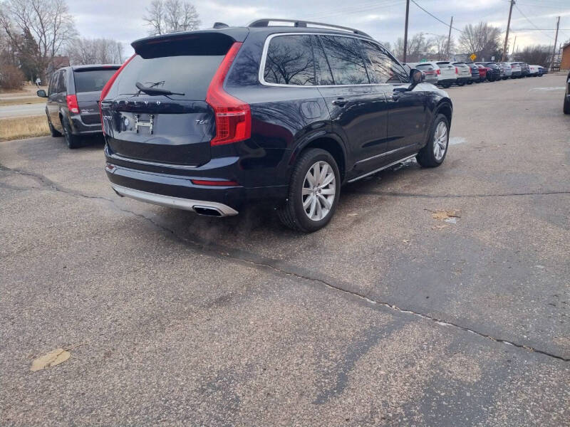 2016 Volvo XC90 Momentum photo 19