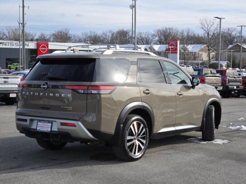 2024 Nissan Pathfinder Platinum