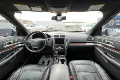 2017 Ford Explorer Platinum