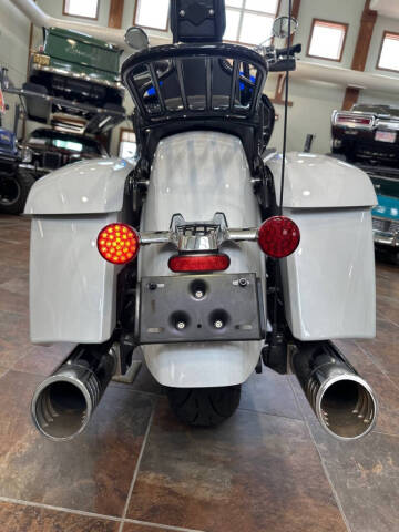2024 Indian 424LCJRRAW