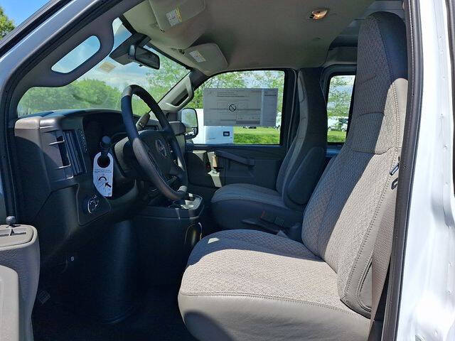 2026 GMC Savana 2500