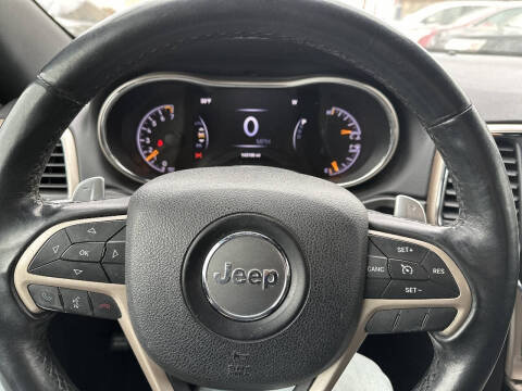 2017 Jeep Grand Cherokee Laredo