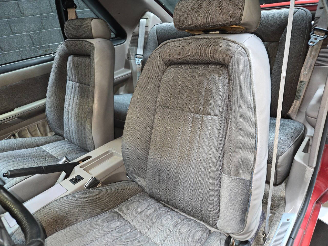 1990 Ford Mustang 66