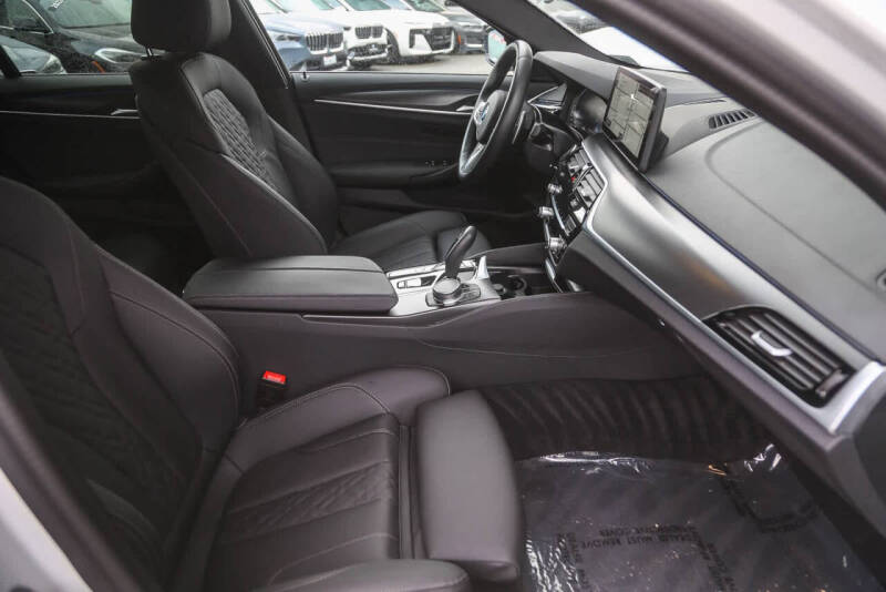 2023 BMW 5 Series 530e