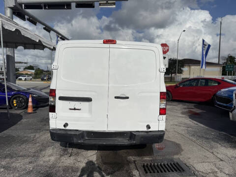 2017 Nissan NV 2500 HD S