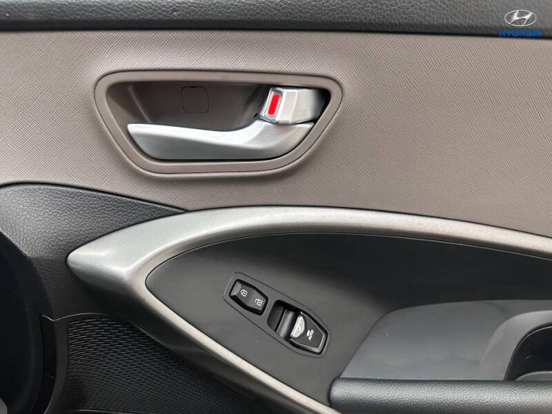 2018 Hyundai Santa Fe SE