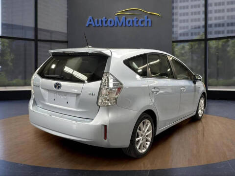 2014 Toyota Prius v Five