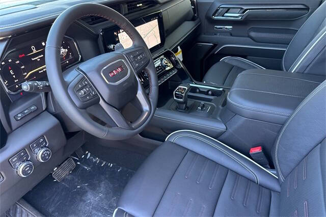 2025 GMC Sierra 1500 AT4X